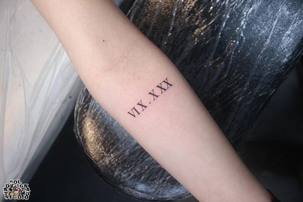 名古屋　タトゥー　女性